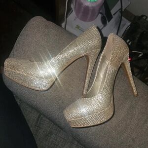 Chinese Laundry Glittering Gold Heels